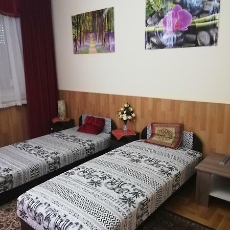 Szoboszlofonix Vendeghaz Hotel Hajduszoboszlo Bagian luar foto